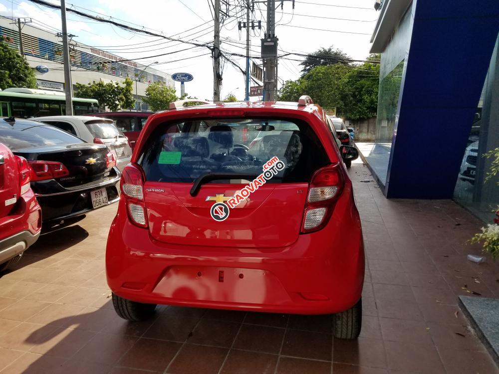 Cần bán Chevrolet Spark LS Form mới - hỗ trợ vay trả góp với 100 triệu lấy xe-1