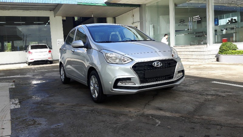 Cần bán Hyundai Grand i10 đời 2017, màu bạc, nhập khẩu nguyên chiếc-9