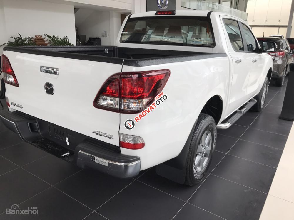 Bán Mazda BT 50 facelift 2017, đầu tư 50tr sở hữu xe ngay. Mr. Tú - 096.747.668-6