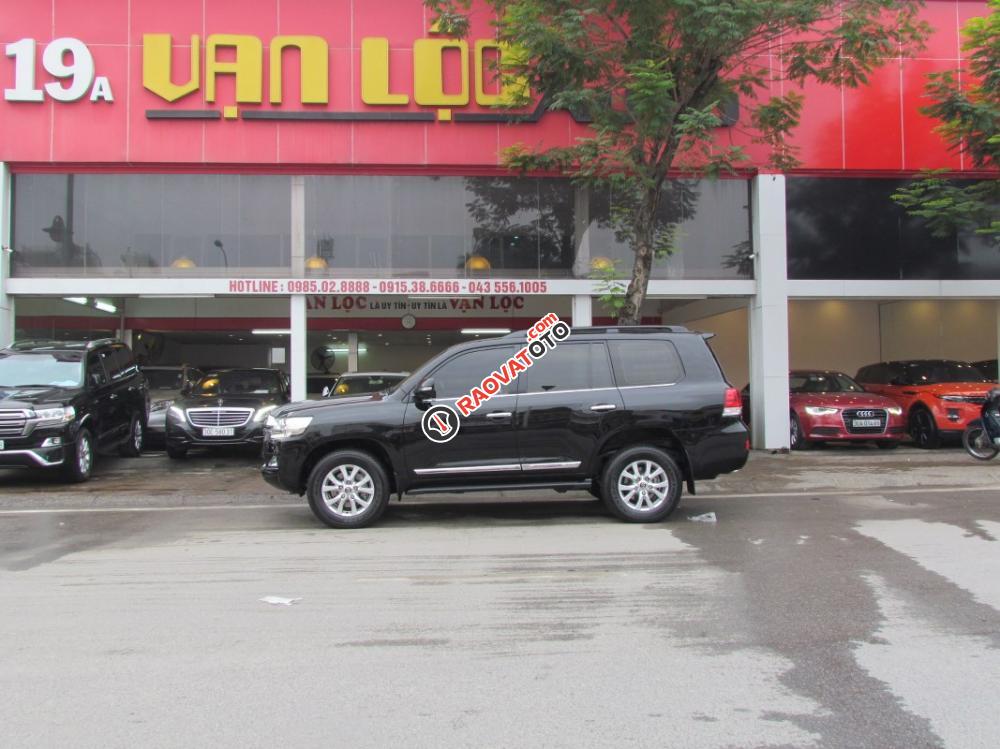 Bán Toyota Land Cruiser 2016 màu đen-1