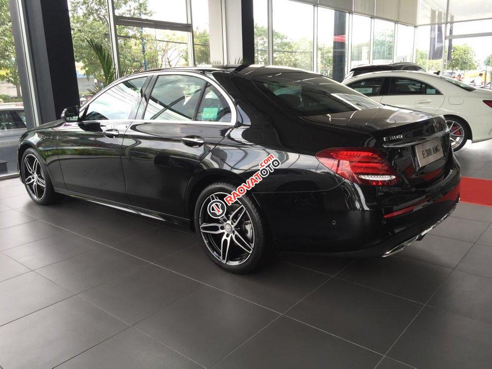 Bán Mercedes E 300 AMG 2018 cực đẹp, sang trọng, ưu đãi cực hót-1