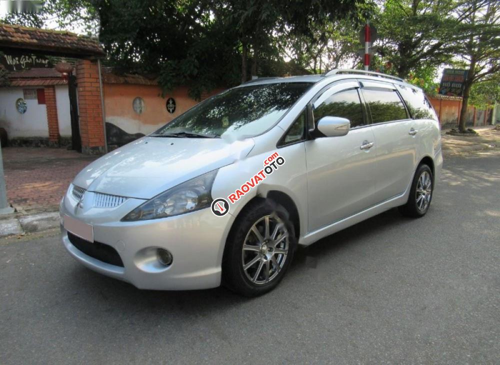 Bán xe Mitsubishi Grandis AT đời 2005, màu bạc -1