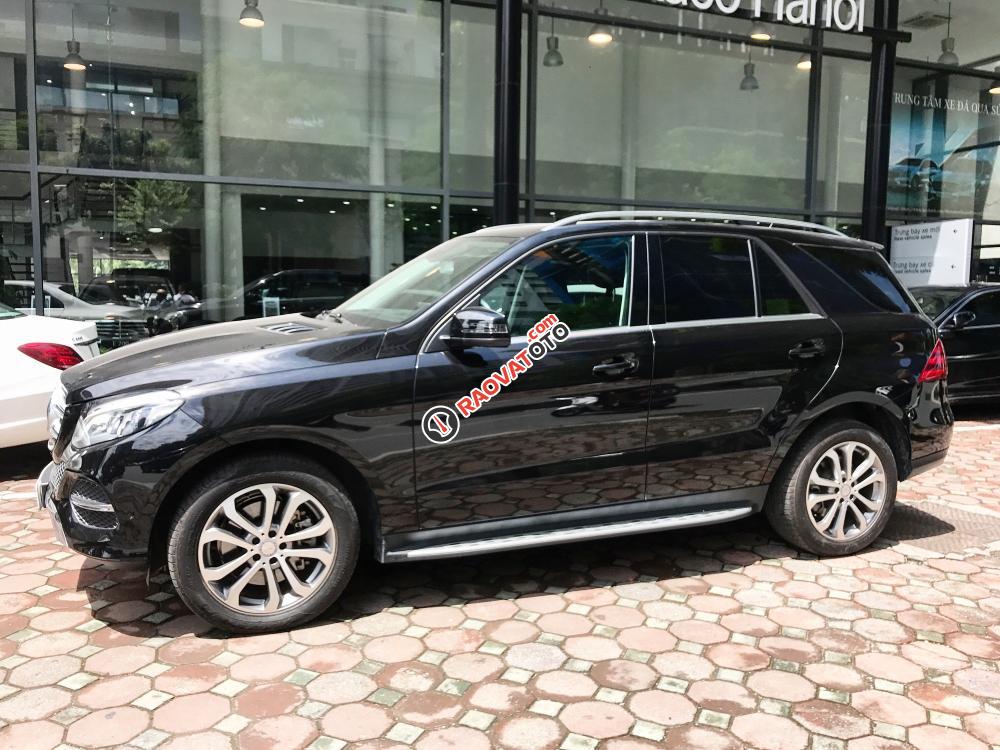 Bán Mercedes GLE400 Exclusive ĐK 2017 chạy lướt, giá cực tốt-7