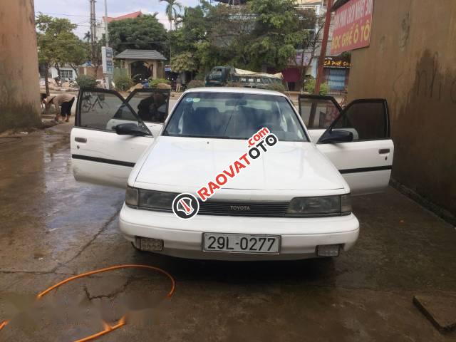 Cần bán lại xe Toyota Camry sản xuất 1989, màu trắng, giá tốt-0