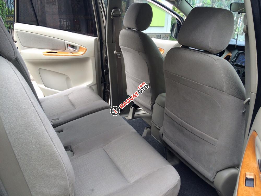 Cần bán Toyota Innova G 2010, xe nhà sử dụng còn zin-5