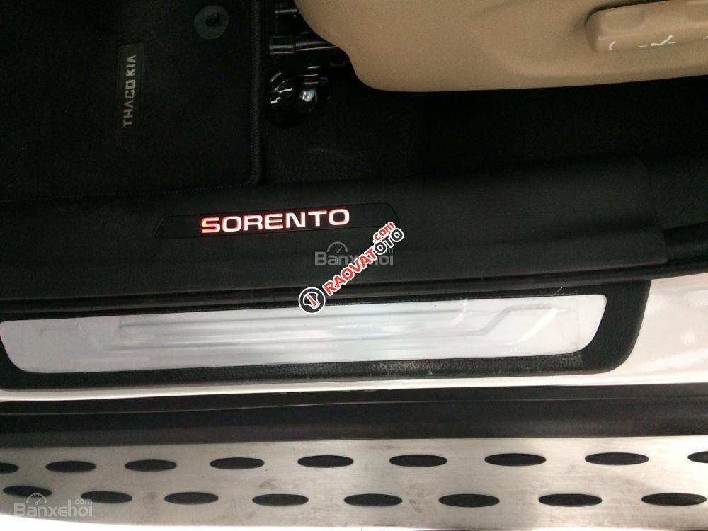 Kia Sorento GAT đời 2018, màu trắng, giá ưu đãi chỉ có tại Nha Trang-6