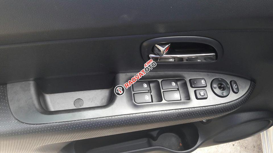 Bán Kia Carens đời 2016, màu bạc giá cạnh tranh-5