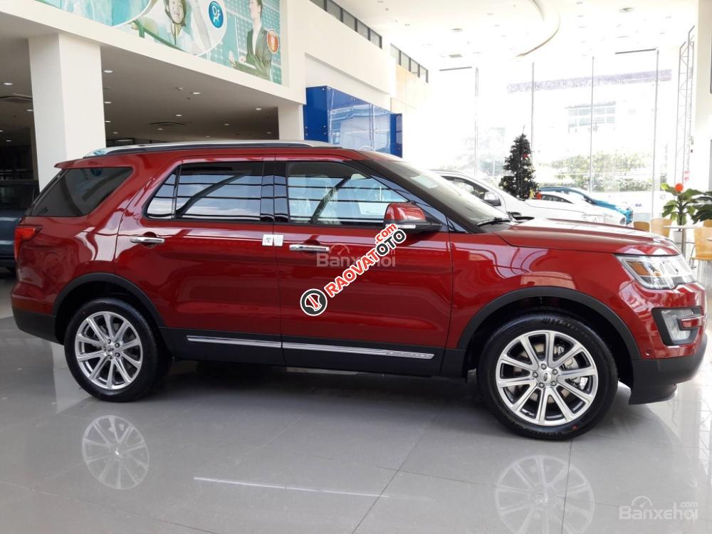 Ford Explorer 7 chỗ đẳng cấp từ Mỹ, bệ bước lên xuống thò thụt điện. Hỗ trợ vay 90%-0