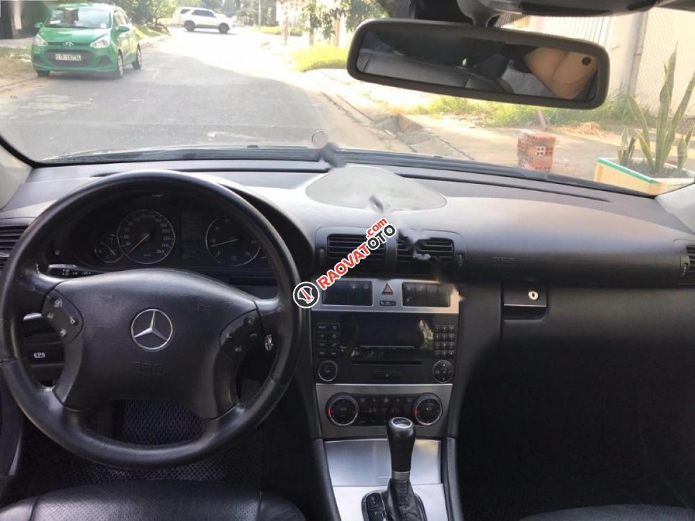 Cần bán Mercedes C240 đời 2005, màu đen số tự động-6