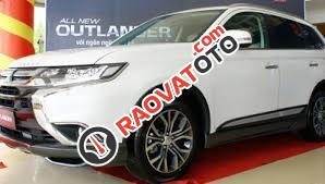 Mitsubishi Quảng Bình bán Mitsubishi Outlander 2017, giao xe ngay tại Quảng Bình - Hotline: 0946670103-1