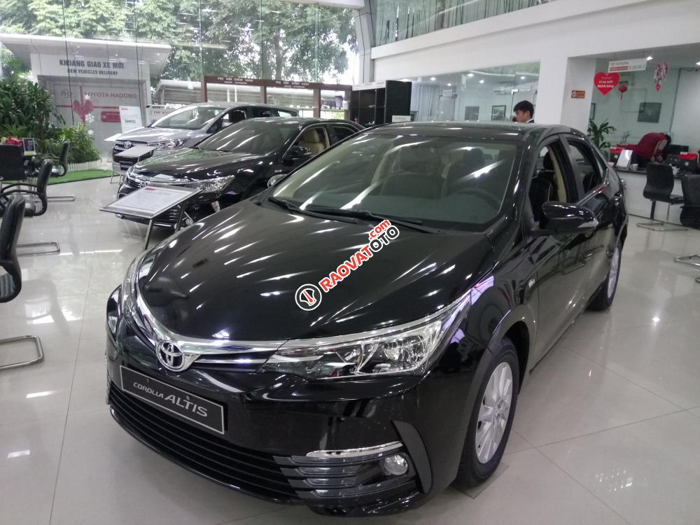 Cần bán xe Toyota Corolla altis 1.8E CVT đời 2017, màu đen giao ngay, giá cạnh tranh tốt nhất Hà Nội-0