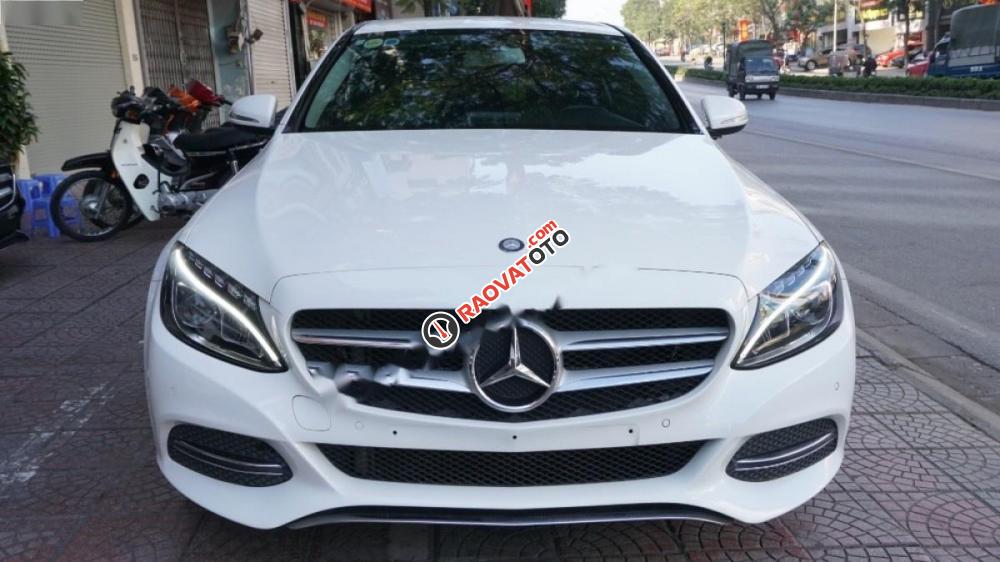 Cần bán lại xe Mercedes C200 năm 2015, màu trắng-1