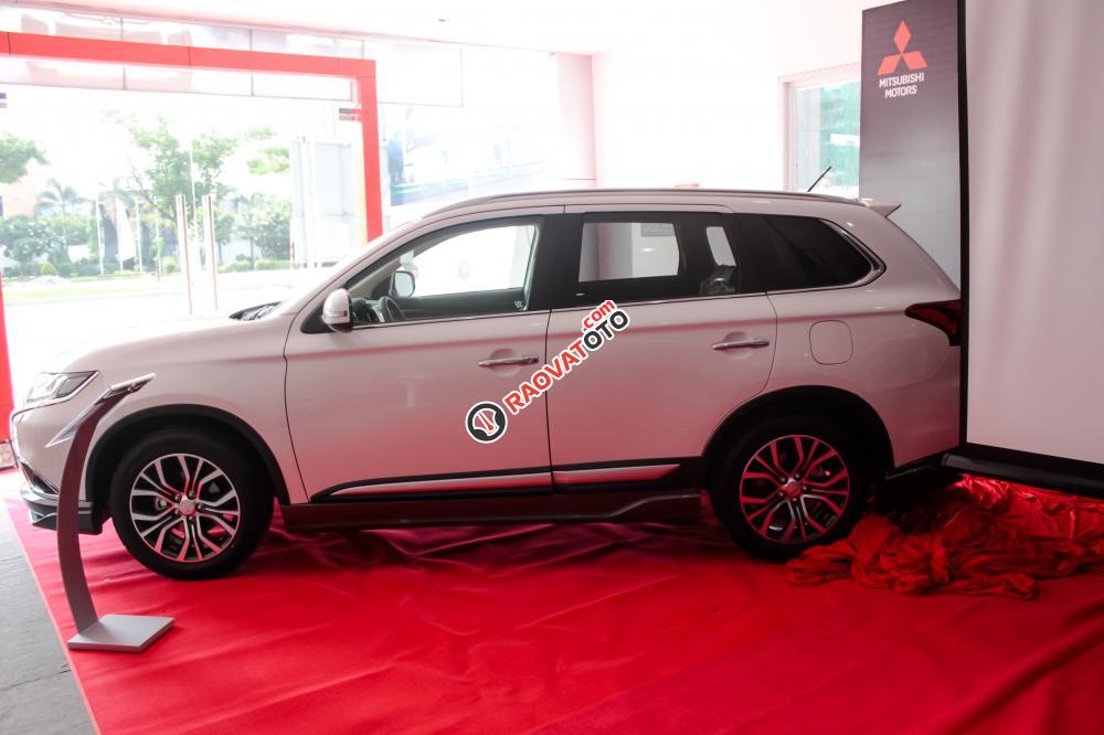 Mitsubishi Outlander (2.0 & 2.4 CVT) 7 chỗ ngồi công nghệ Nhật Bản-4