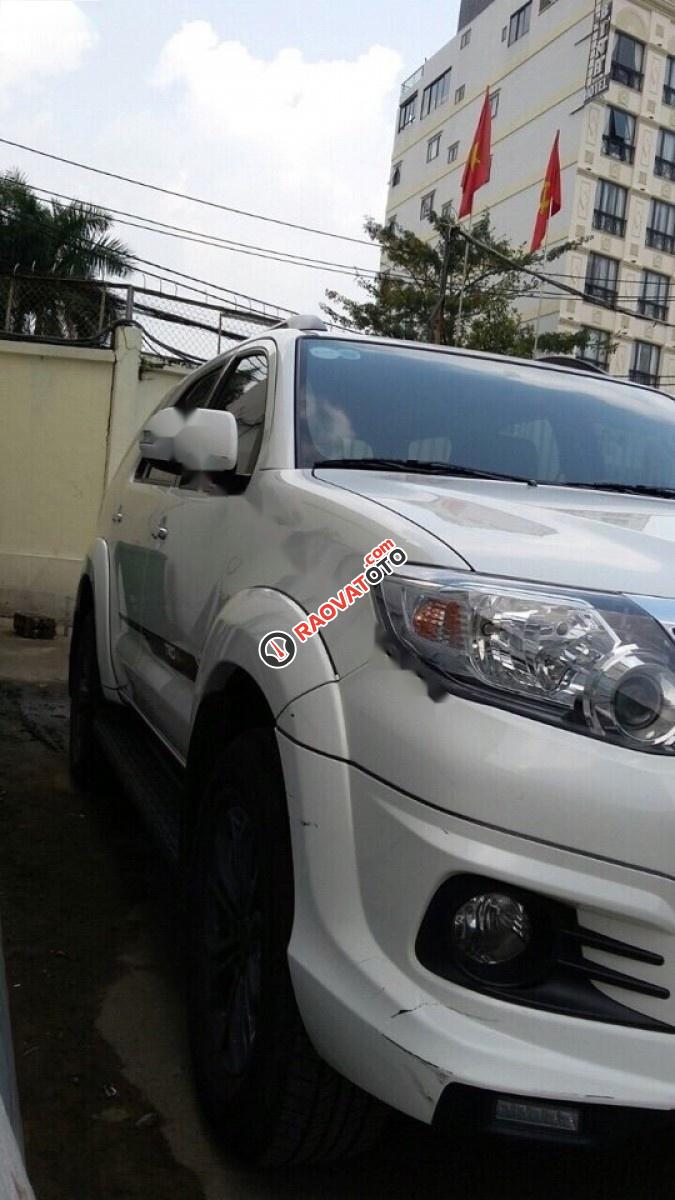 Cần bán Toyota Fortuner TRD Sportivo 4x2 AT năm 2016, màu trắng-3