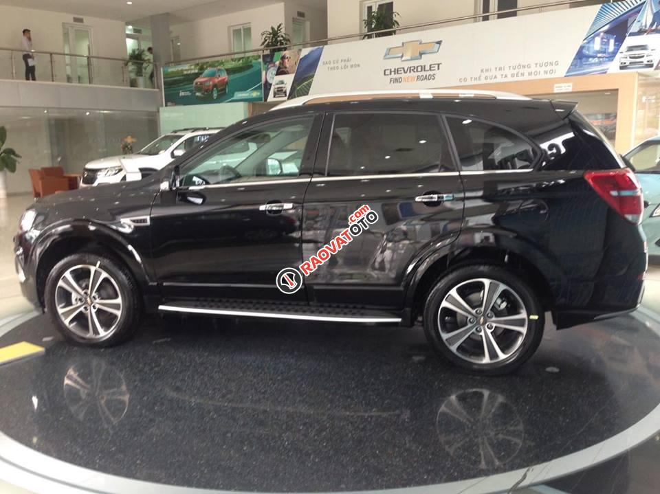 Cần bán Chevrolet Captiva Revv LTZ 2.4 AT đời 2018, màu đen, 879 triệu-9
