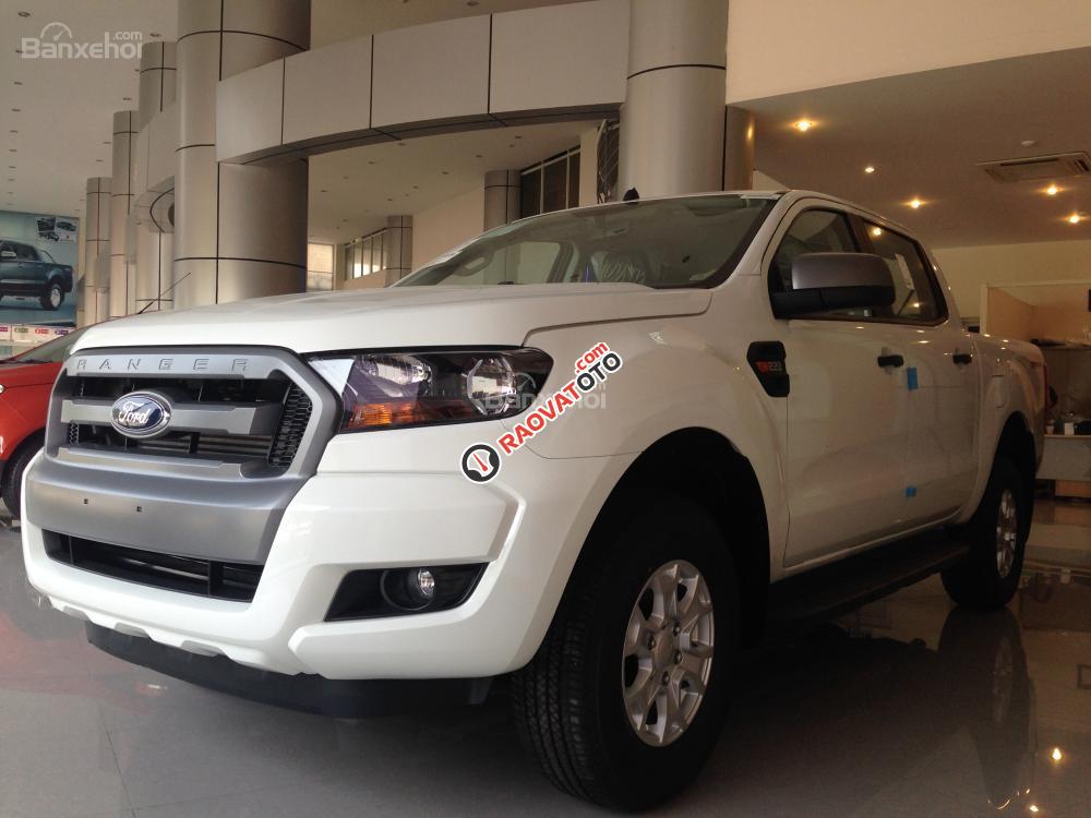 Ford Ranger XLS- AT 2017, màu trắng, nhập khẩu chính hãng, giá 655 triệu-2