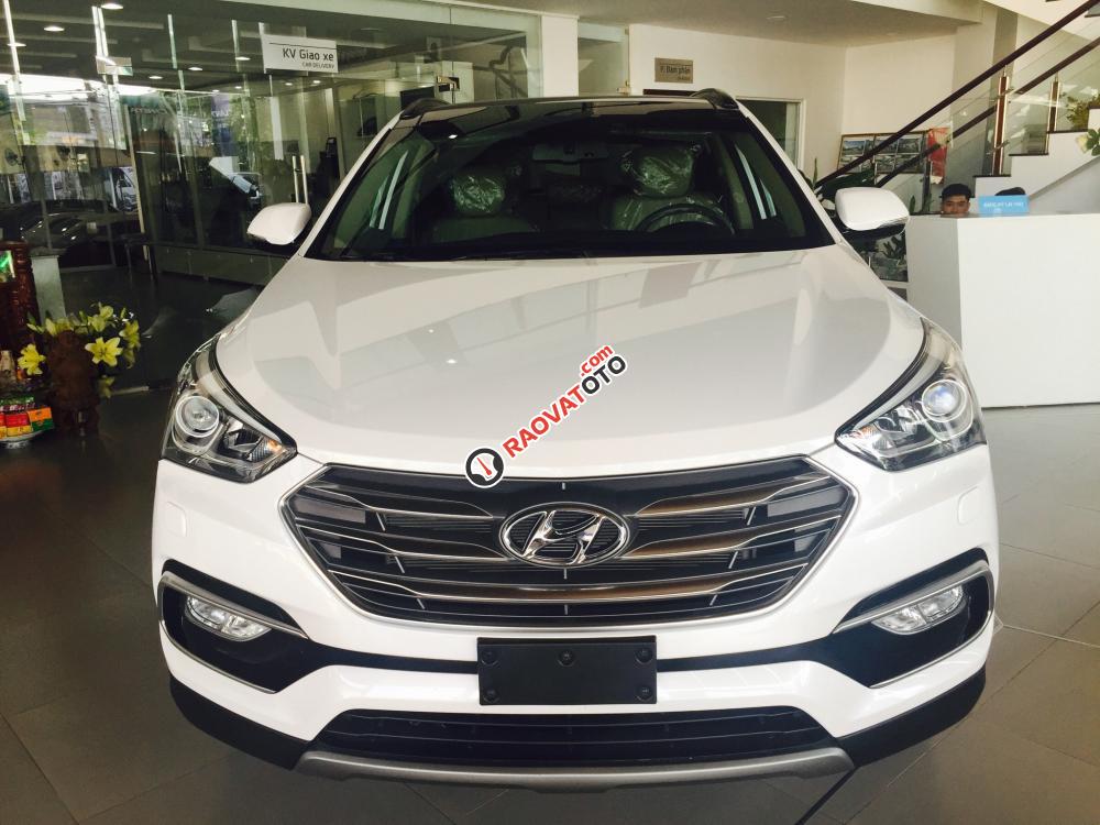 Bán Hyundai Santa Fe 2018, màu trắng-0