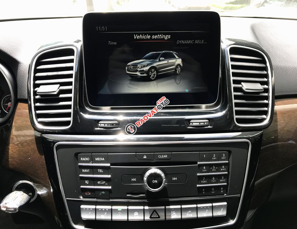 Bán Mercedes GLE400 Exclusive ĐK 2017 chạy lướt, giá cực tốt-6