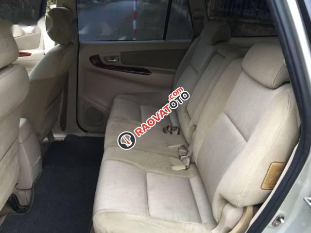 Cần bán Toyota Innova đời 2007 xe gia đình-1