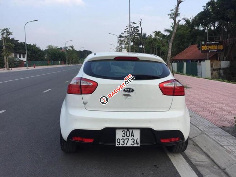 Cần bán Kia Rio đời 2012, màu trắng, xe nhập còn mới giá cạnh tranh-2