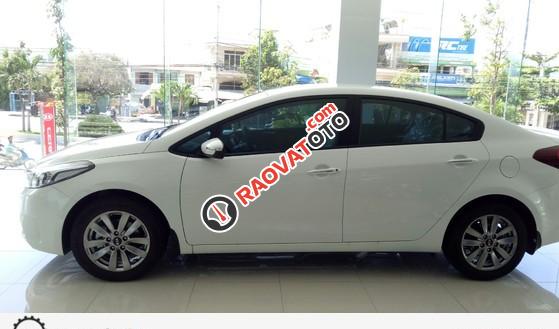 Bán xe Kia Cerato 1.6 MT sản xuất 2018, màu trắng-1