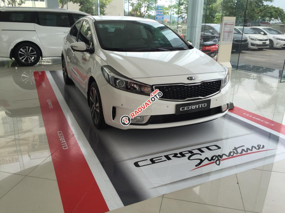 Bán Kia Cerato sản xuất 2018 màu trắng, 498 triệu, liên hệ: 0966 199 109-1