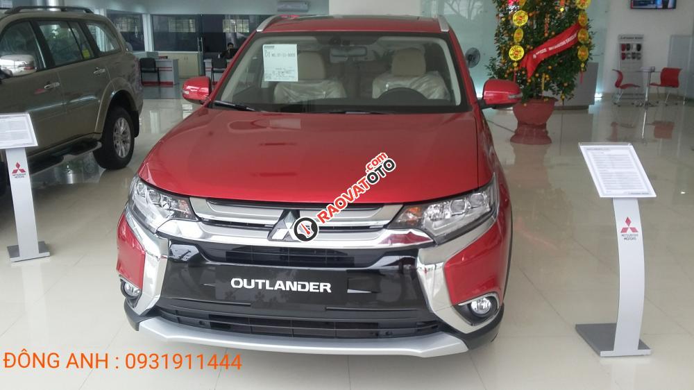 Bán xe Mitsubishi Outlander 2.0 CVT 2018 tại Đà Nẵng, màu đỏ - Lh: Đông Anh 0931.911.444-0