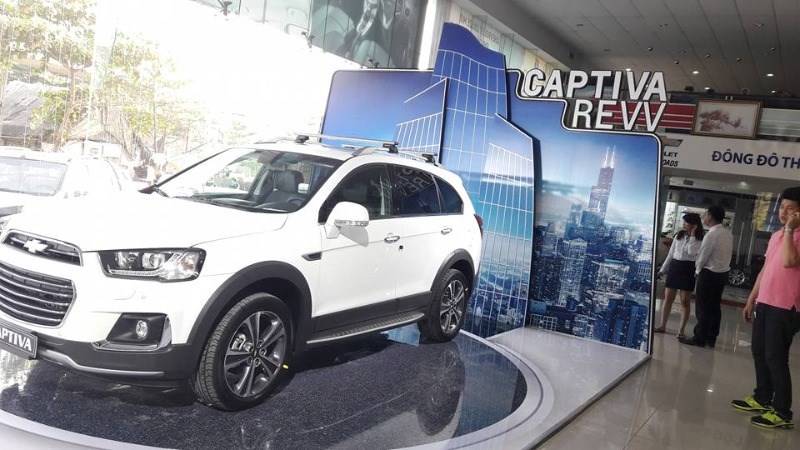 Bán Chevrolet Captiva năm 2017, màu trắng, nhập khẩu chính hãng, 879tr-2