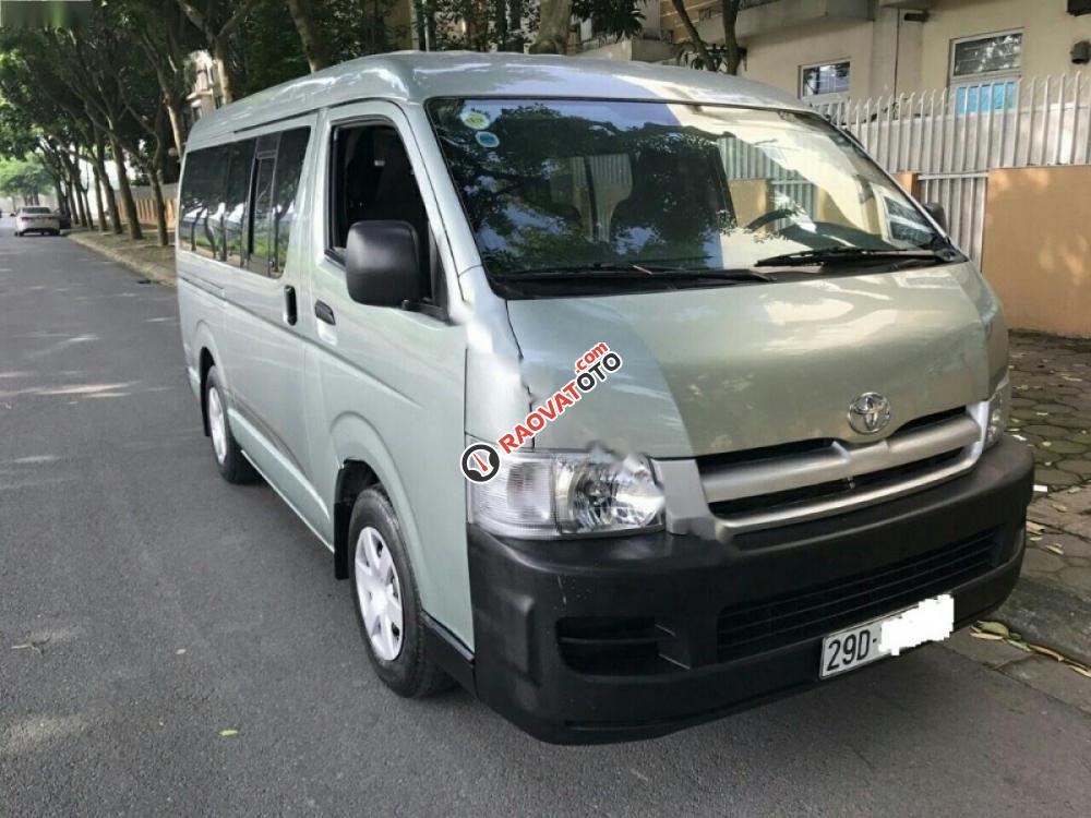 Cần bán gấp Toyota Hiace 2.5 đời 2010, màu xanh lam-0