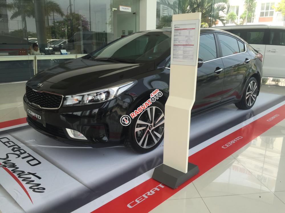 Bán xe Kia Cerato sản xuất 2018, màu đen, giá 499 triệu, liên hệ: 0966 199 109-2