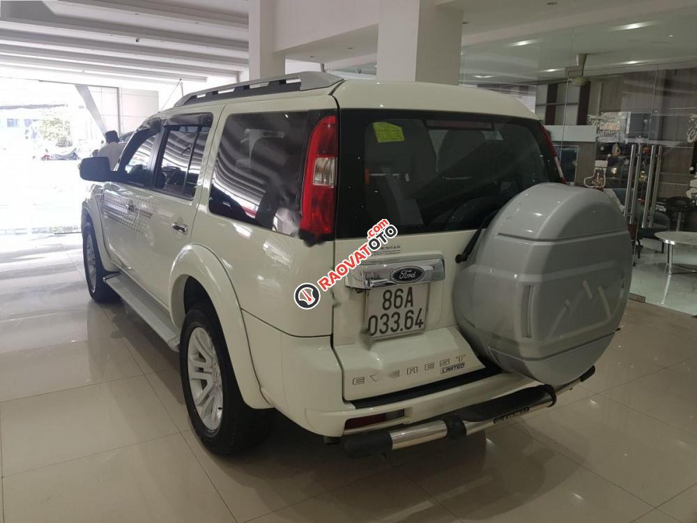 Bán xe Ford Everest AT năm 2015, màu trắng số tự động, giá 665tr-7