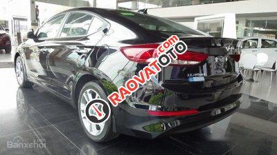 Bán Hyundai Elantra đời 2018, màu đen, giá từ 550tr-2