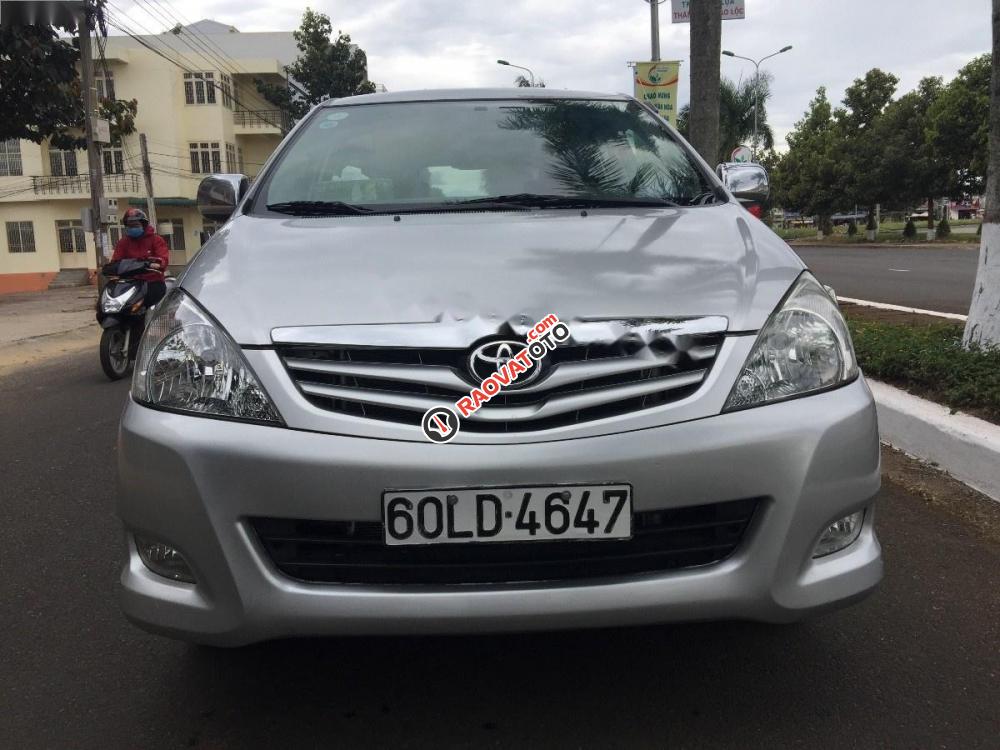 Bán xe Toyota Innova G đời 2011, màu bạc giá cạnh tranh-1