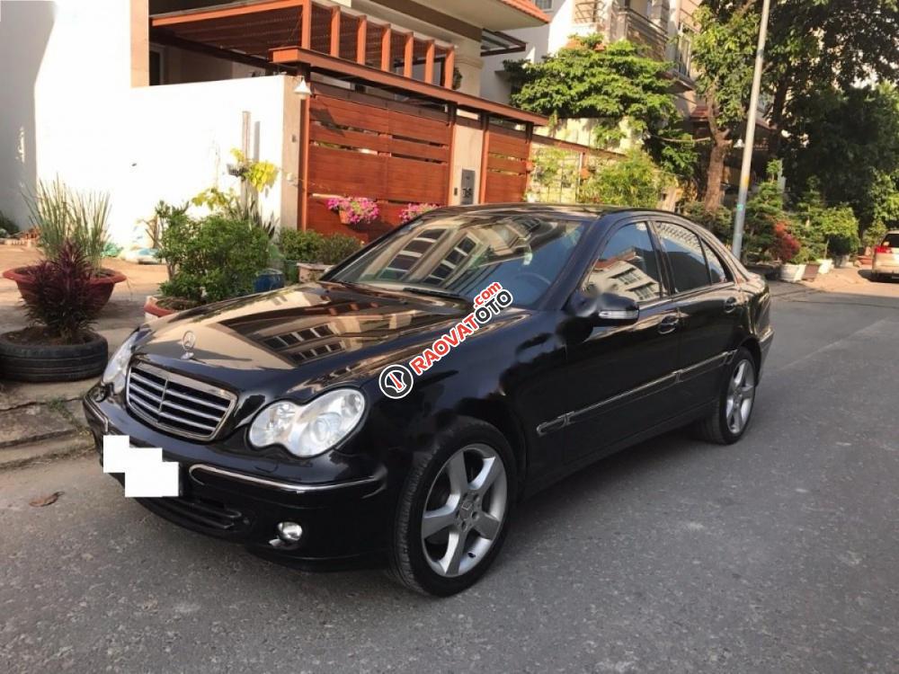 Cần bán Mercedes C240 đời 2005, màu đen số tự động-1