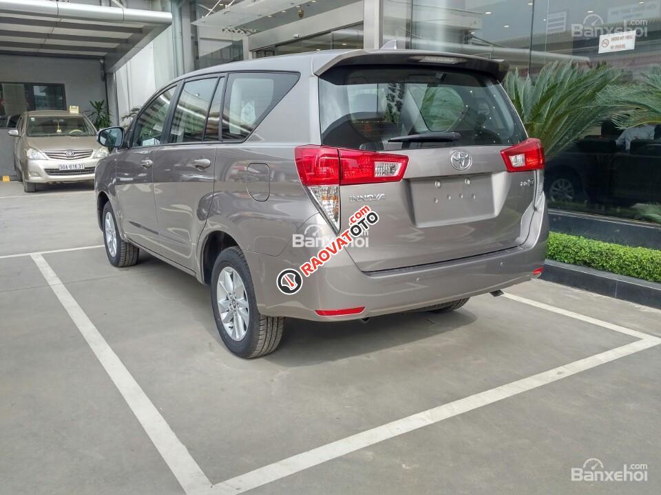 Toyota Innova 2017 - Innova 2.0E giá tốt - Đại Lý Toyota Mỹ Đình/ Hotline: 0973.306.136-8