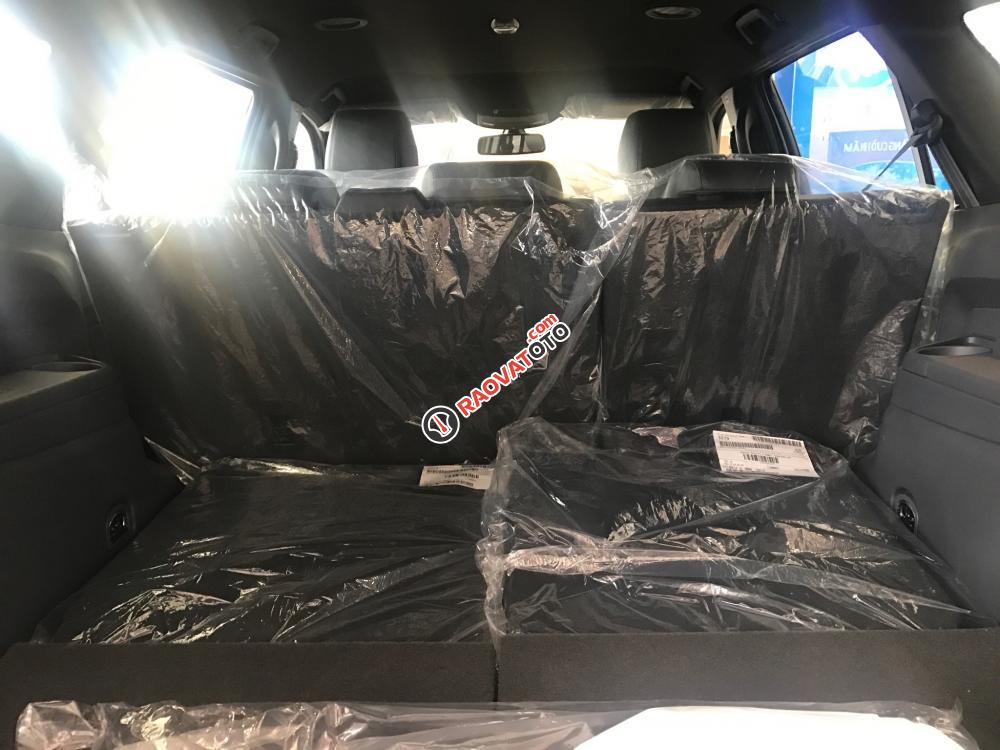 Xe ô tô Ford Everest 2.2 Titanium, màu bạc, xe nhập Thái Lan, xe đủ màu giao ngay, không kênh giá-9