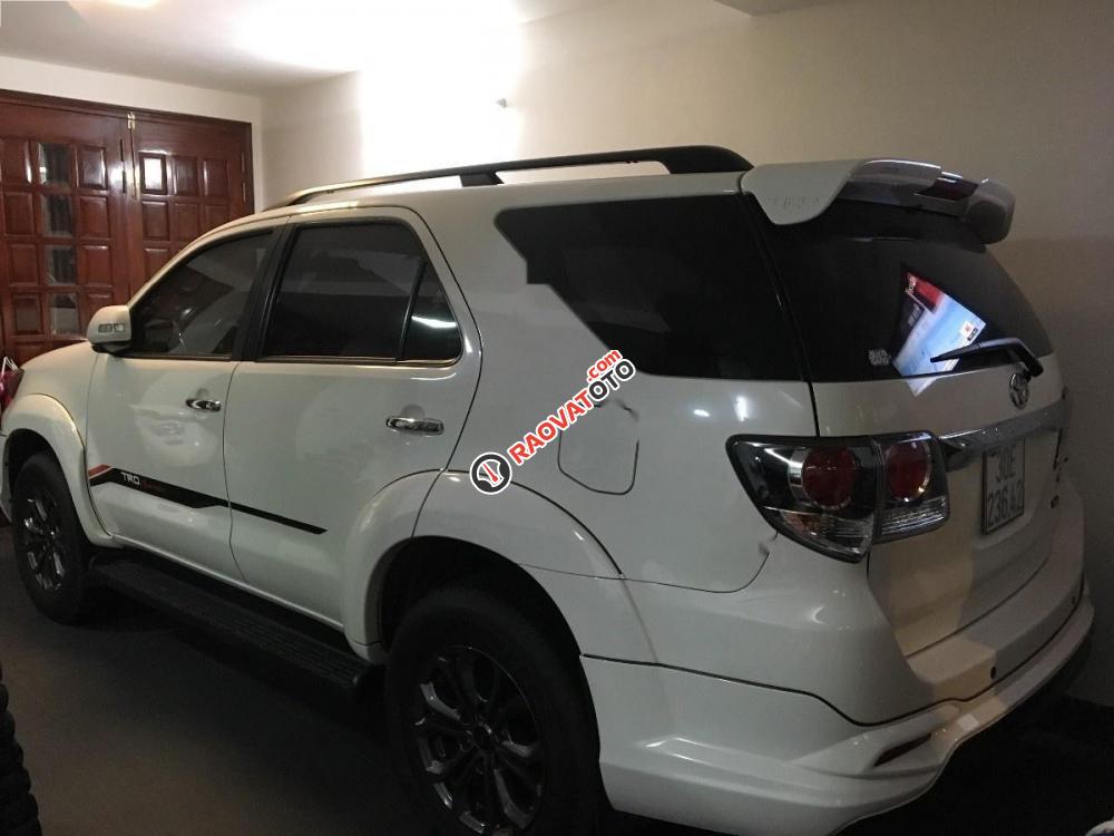 Cần bán Toyota Fortuner năm 2016, màu trắng số tự động-4