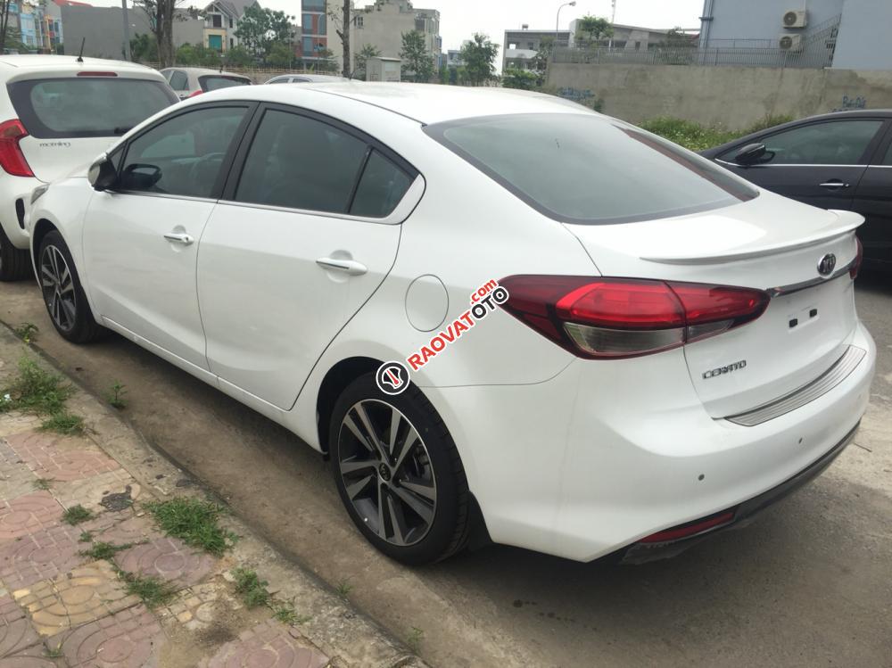 Bán xe Kia Cerato năm 2018 màu trắng, giá 499 triệu, liên hệ: 0966 199 109-2