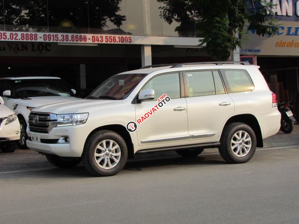 Bán Land Cruiser 2016 màu trắng-2