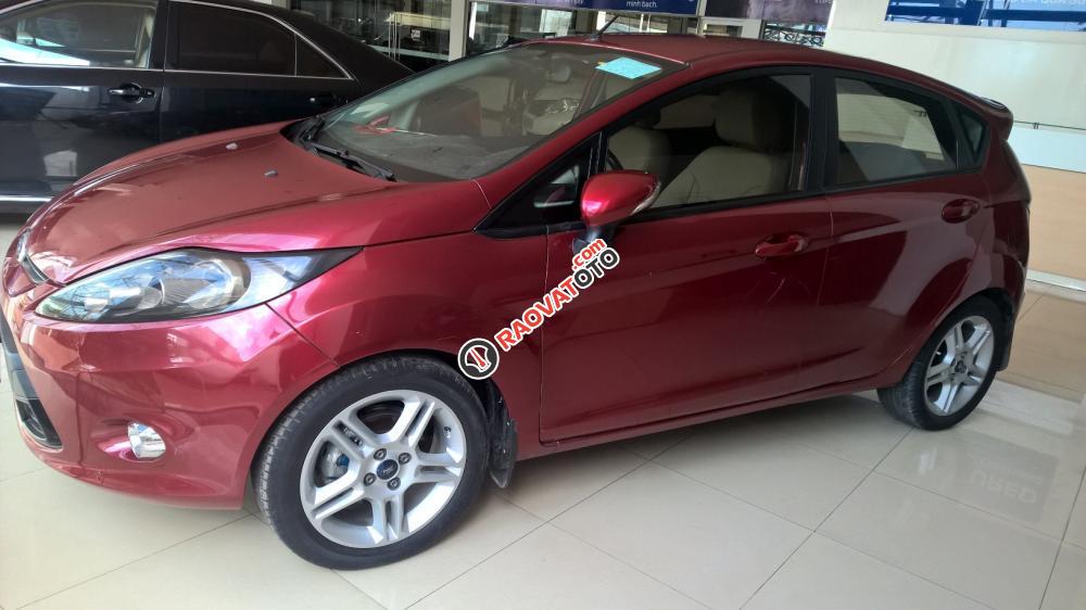 Cần bán Ford Fiesta sản xuất 2011, màu đỏ, 375tr, xe không lỗi, BH hãng 1 năm-0