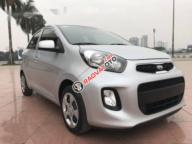 Cần bán gấp Kia Morning MT đời 2017, màu bạc-2