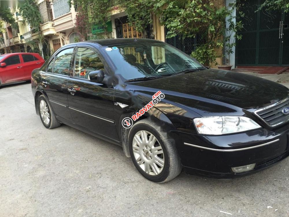 Bán Ford Mondeo 2.5 V đời 2004, màu đen số tự động, giá tốt-0