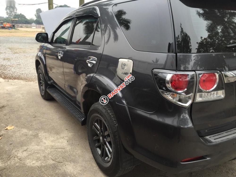 Cần bán Toyota Fortuner năm 2015, màu xám số tự động, 815 triệu-4