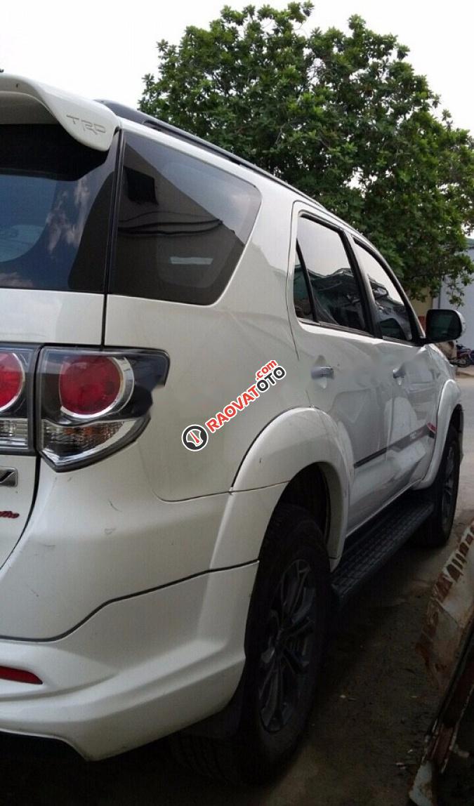 Bán Toyota Fortuner đời 2016, màu trắng số tự động-4