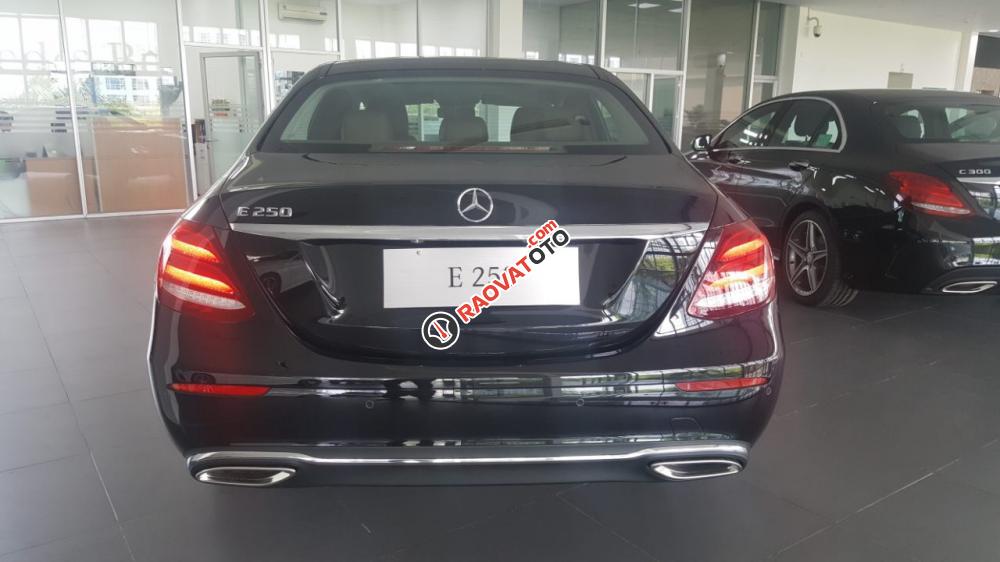 Bán Mercedes E250 2018 siêu sang trọng, đẳng cấp thượng hạng, ưu đãi giá cực tốt-1