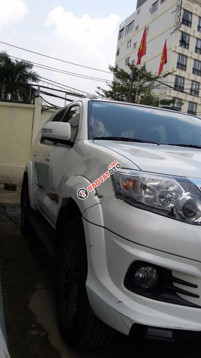 Bán Toyota Fortuner đời 2016, màu trắng số tự động-5