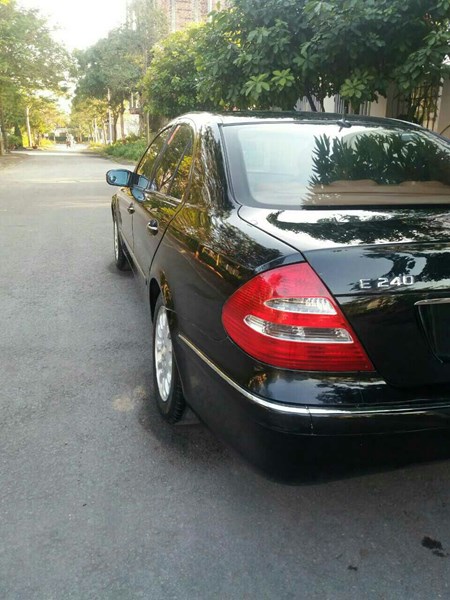 Cần bán xe Mercedes E240 đời 2003, màu đen, nhập khẩu chính hãng, 275tr-17