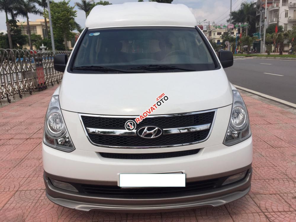 Cần bán xe Hyundai Starex Limosine đời 2013, đk 2017, máy dầu, nhập khẩu-0