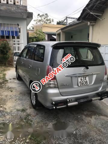 Cần bán lại xe Toyota Innova 2010, màu bạc giá cạnh tranh-3