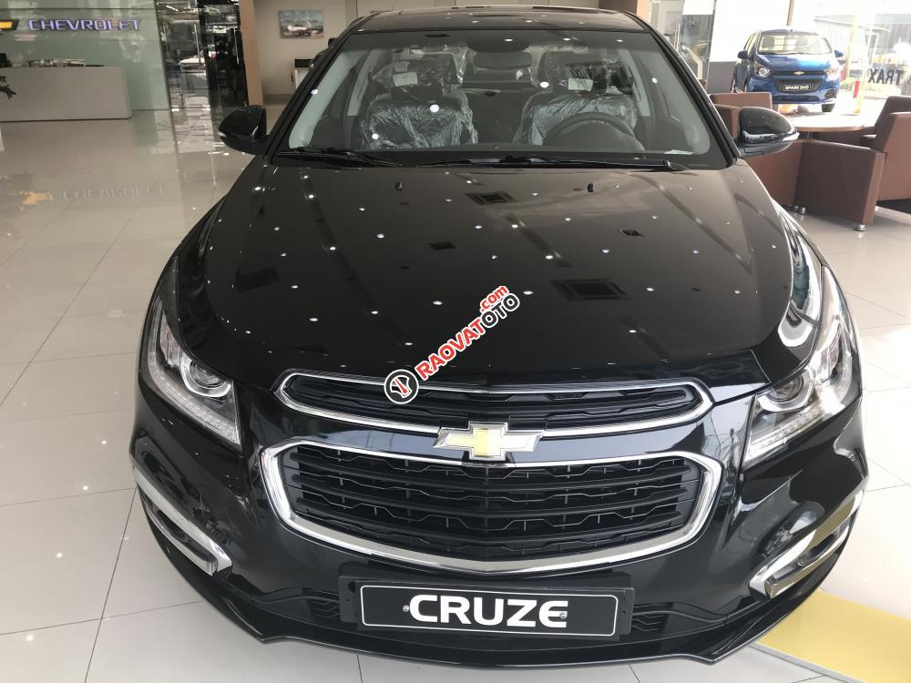 Bán Chevrolet Cruze LTZ đời 2017, màu đen-0